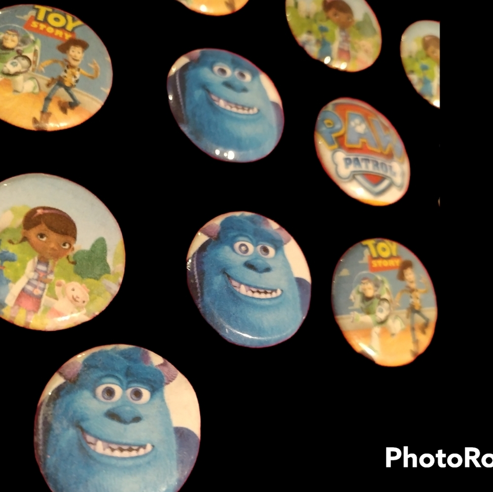 Thirty-two Cartoon Themed One Inch Buttons - Picture 9 of 10